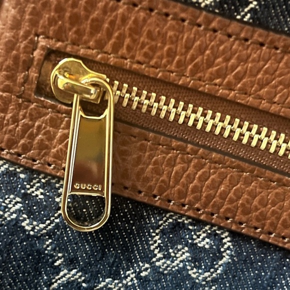 Authentic Gucci Denim Crossbody bag - Picture 3 of 9